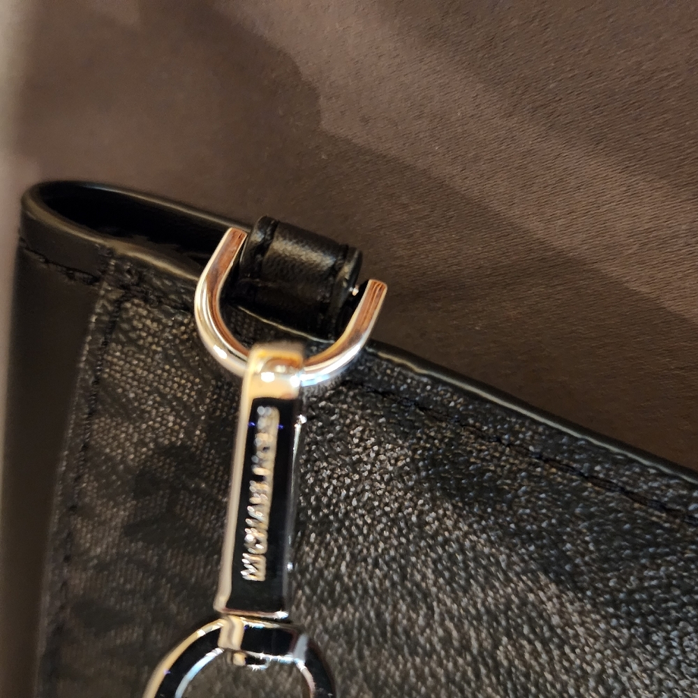 Michael Kors Maisey Large Pebbled Leather 3-in-1 tote bag - Picture 6 of 10